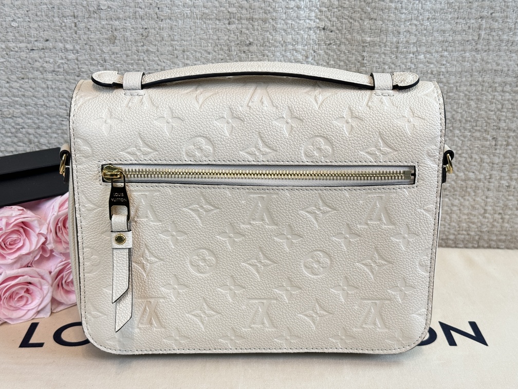 Pochette Metis Empreinte cream | www.luxuryaccessoires.com